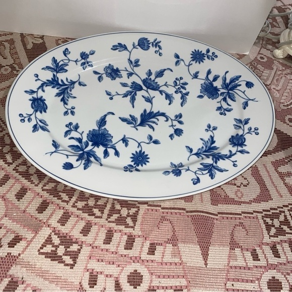 Wedgwood Oval 14” Serving platter Pattern bone china - Picture 1 of 6